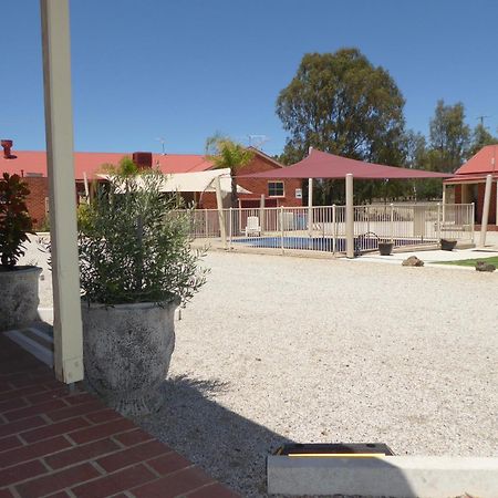 The Lydoun Motel Chiltern Exterior photo